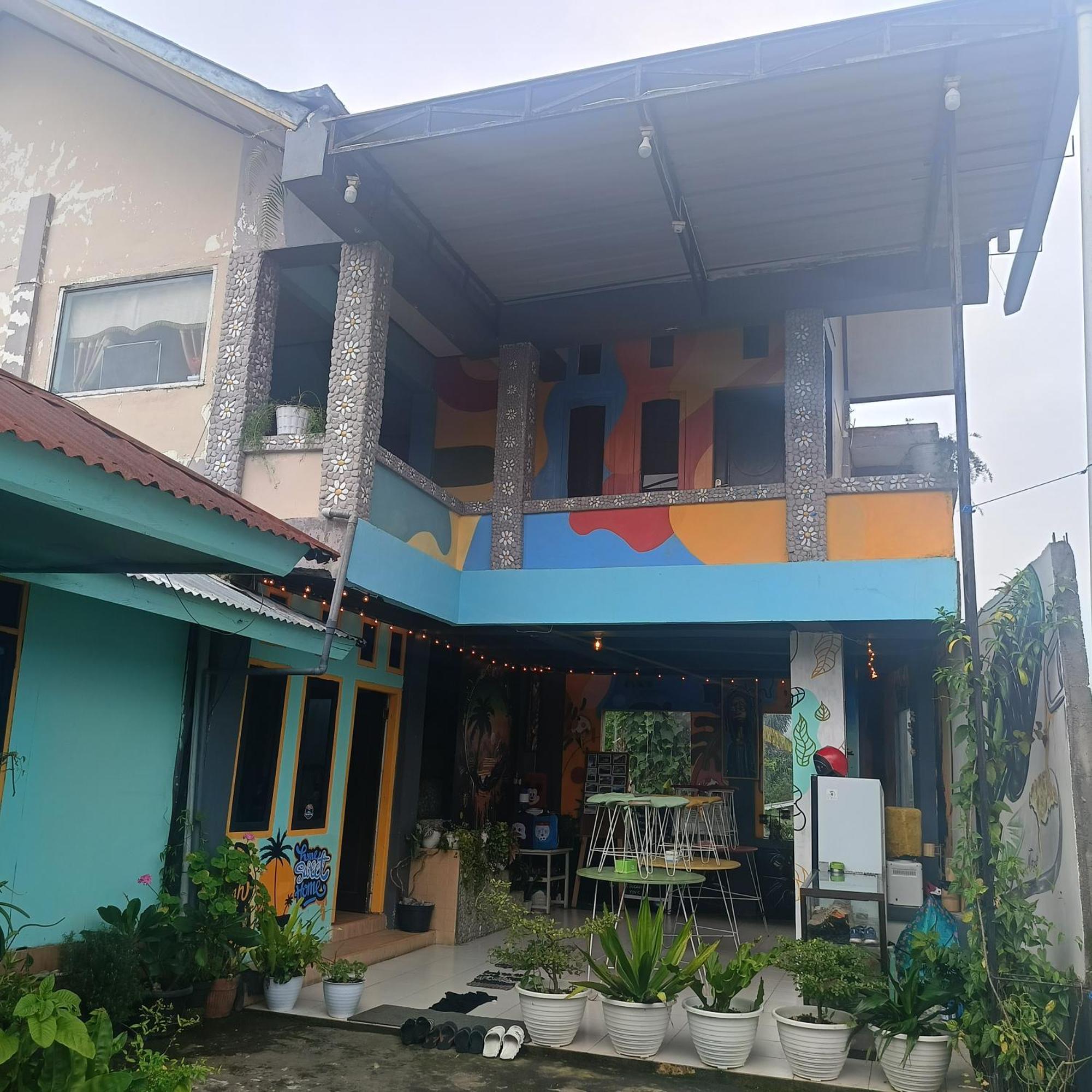 Kristian Homestay Bajawa Szoba fotó